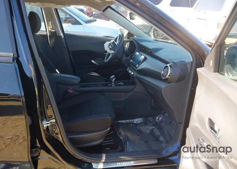 2023 Nissan Kicks Sv Xtronic Cvt z USA, uszkodzony, nr VIN 3N1CP5CV2PL518107